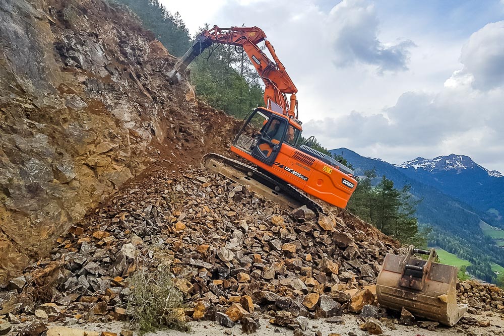 Tiefbau Hofer Baggerarbeiten Eisacktal Südtirol Aushub