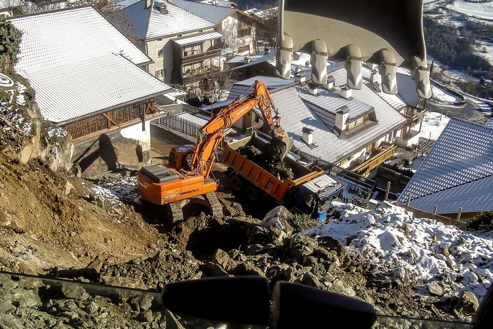 Tiefbau Hofer Baggerarbeiten Eisacktal Südtirol Aushub