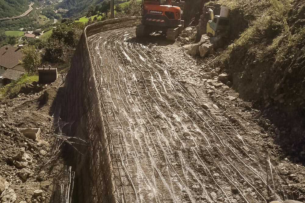 Tiefbau Hofer Baggerarbeiten Eisacktal Südtirol Bewehrte Erde