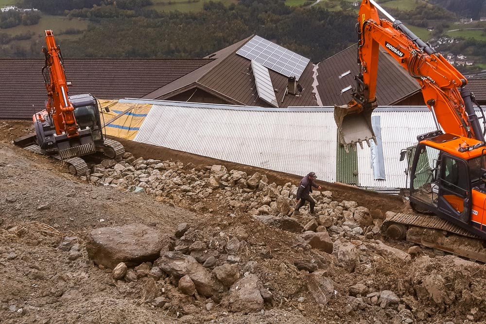 Tiefbau Hofer Baggerarbeiten Eisacktal Südtirol Bewehrte Erde
