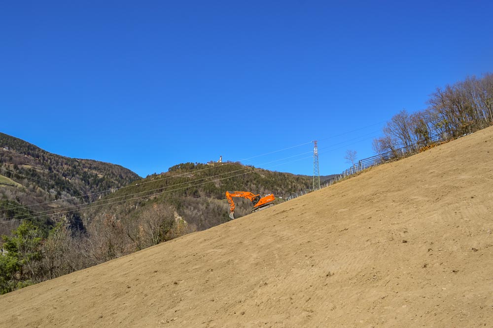 Tiefbau Hofer Baggerarbeiten Eisacktal Südtirol Planierung Gelände
