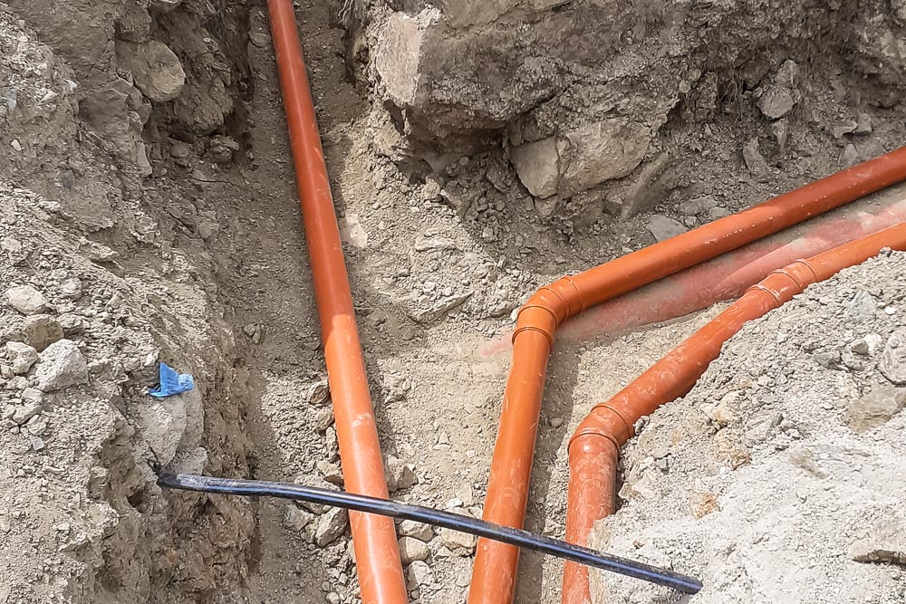 Tiefbau Hofer Baggerarbeiten Eisacktal Südtirol Rohrleitung