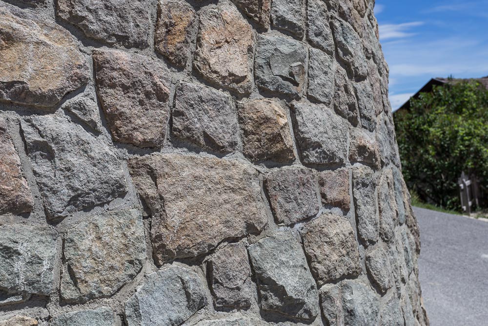 Tiefbau Hofer Baggerarbeiten Eisacktal Südtirol Steinmauer